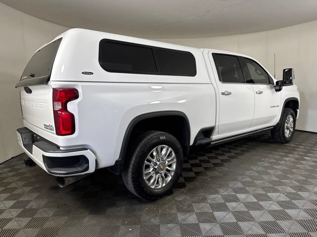 Used 2023 Chevrolet Silverado 2500 High Country w/ Technology Package AWD/4WD image 3