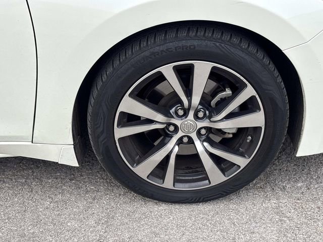 Used 2017 Nissan Maxima Platinum FWD image 9