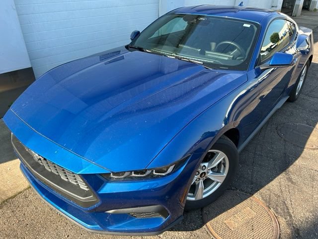 Certified 2024 Ford Mustang Coupe RWD image 1