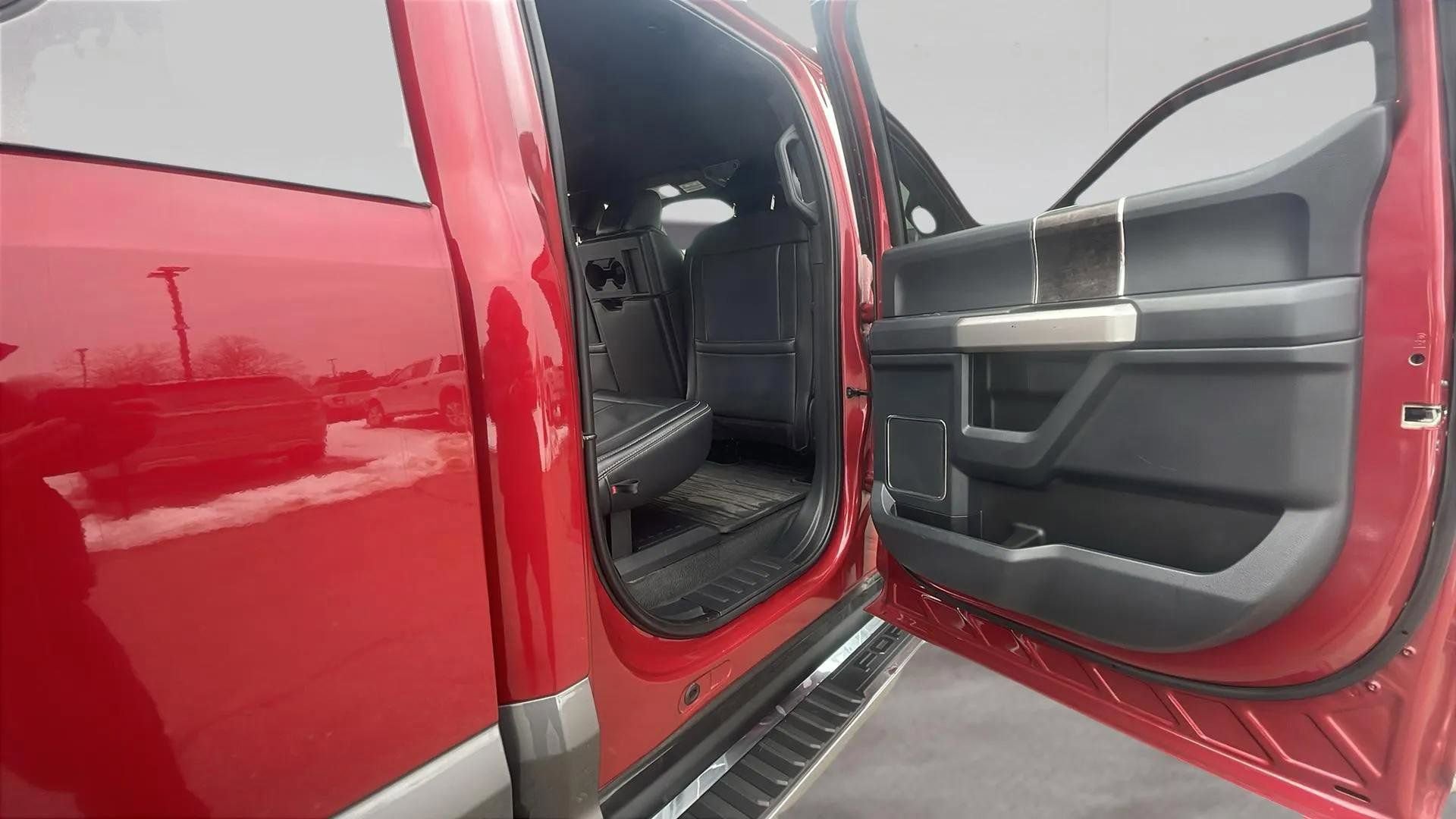 Certified 2022 Ford F350 Lariat w/ Lariat Value Package AWD/4WD image 18