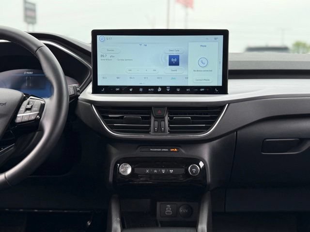 Certified 2025 Ford Escape Platinum AWD/4WD image 18