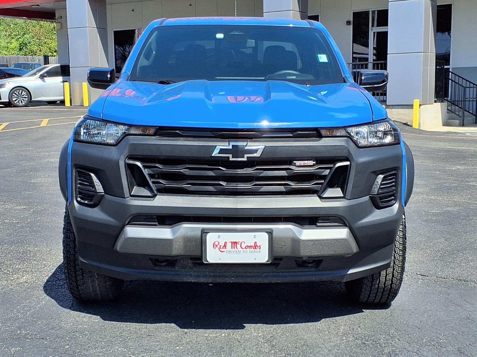 Used 2026 Chevrolet Colorado Trail Boss AWD/4WD image 2