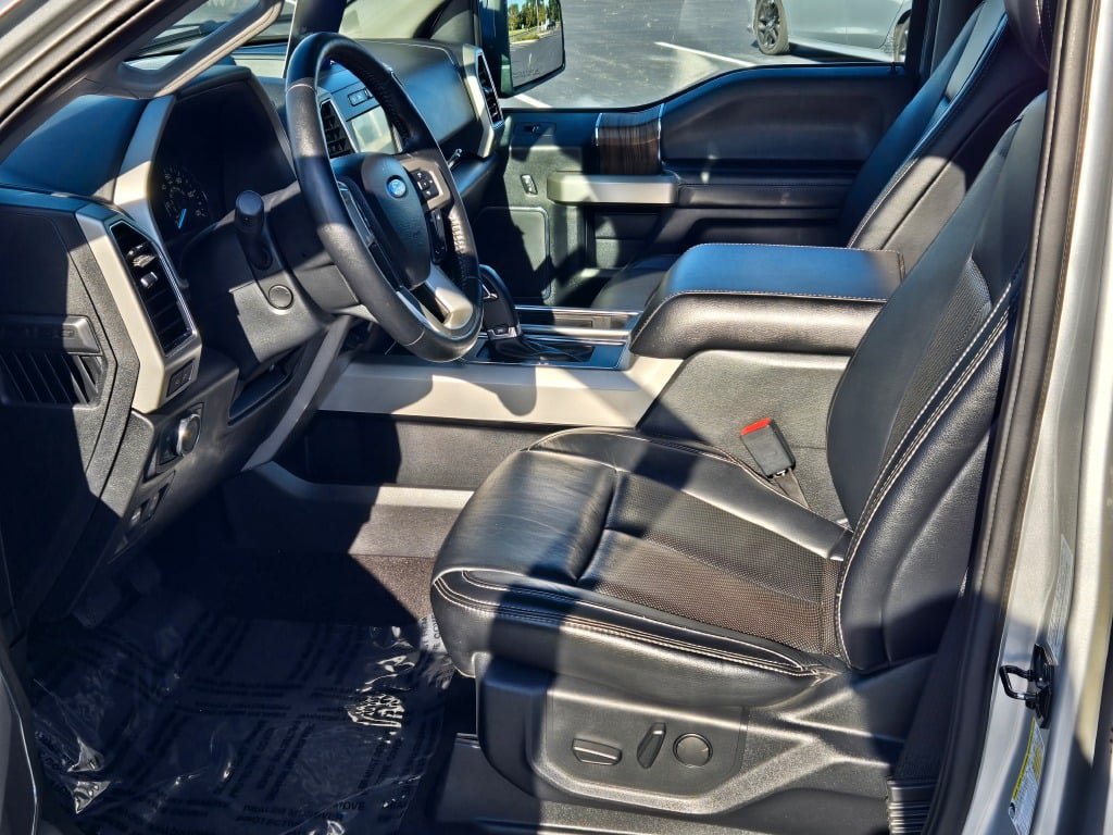 Certified 2019 Ford F150 Lariat w/ Equipment Group 502A Luxury AWD/4WD image 23