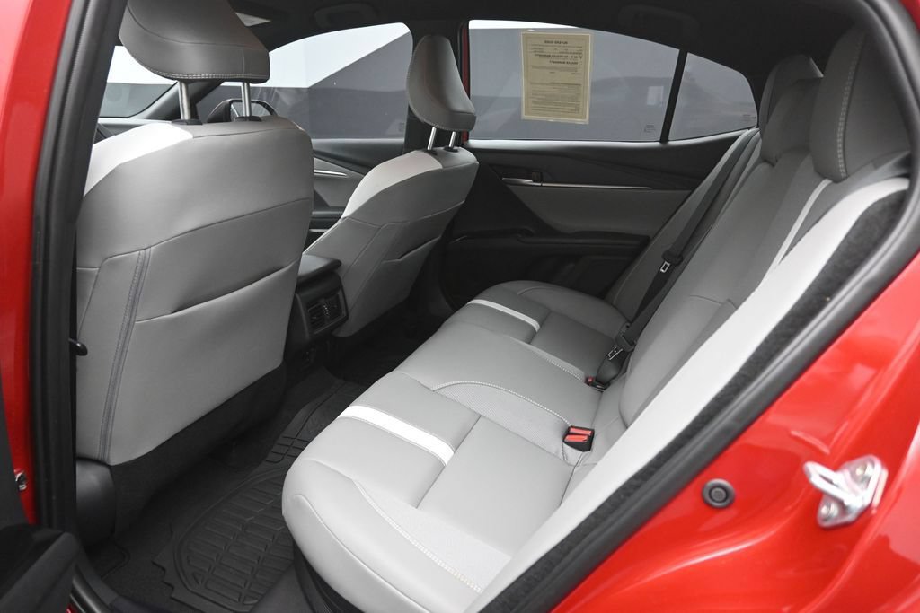 Used 2025 Toyota Camry SE w/ Convenience Package FWD image 25