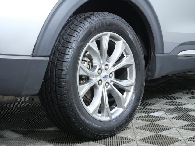 Certified 2020 Ford Explorer XLT w/ Equipment Group 202A AWD/4WD image 6