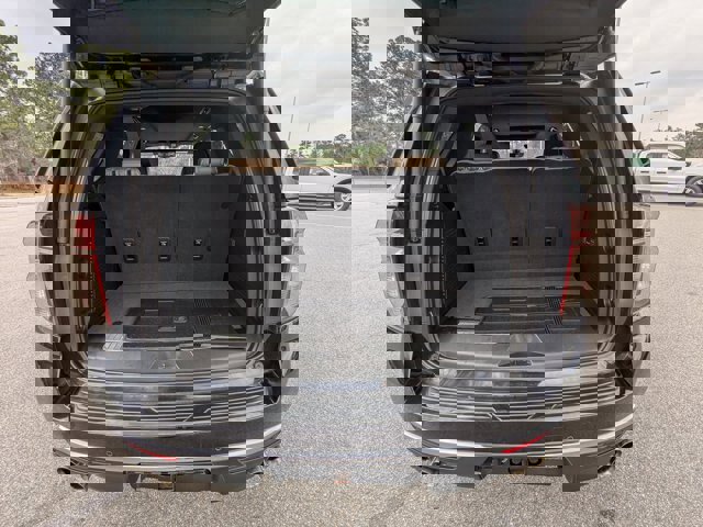 Used 2021 Chevrolet Tahoe Premier w/ Premium Package image 35