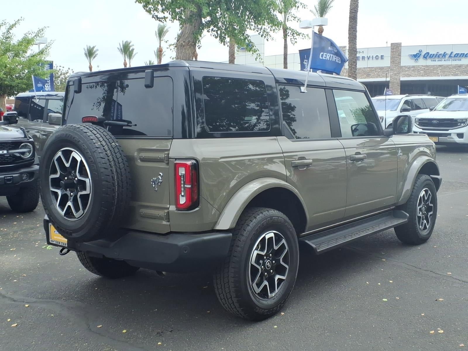Certified 2025 Ford Bronco Outer Banks AWD/4WD image 4