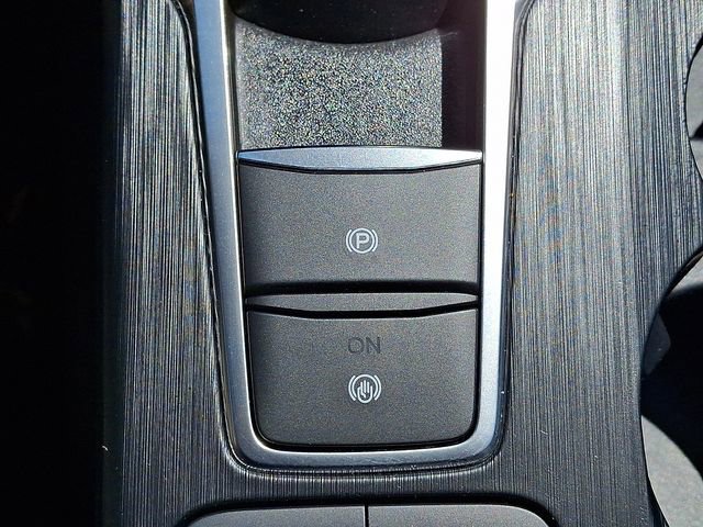 Certified 2022 Ford Escape SE w/ SE Sport Appearance Package FWD image 25
