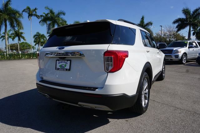 Certified 2022 Ford Explorer XLT w/ Equipment Group 202A image 3