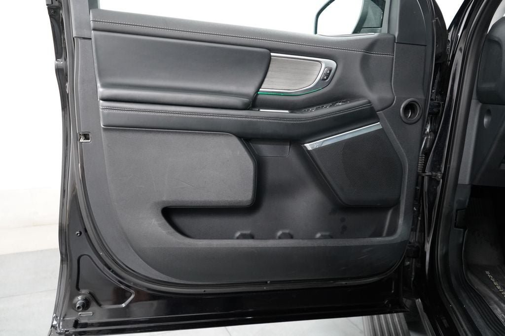 Certified 2025 Ford Expedition Max Platinum AWD/4WD image 24