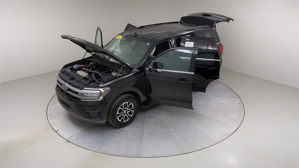Certified 2024 Ford Expedition XLT image 58