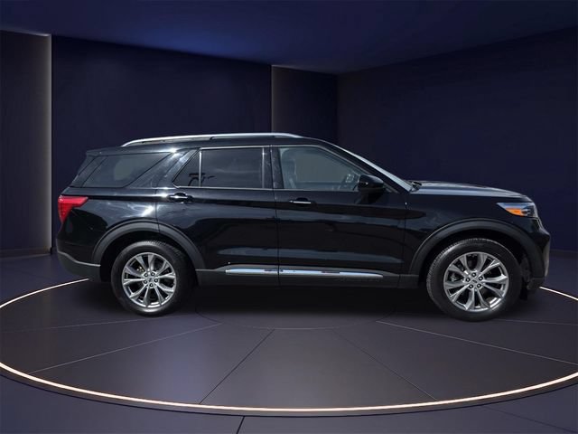 Certified 2023 Ford Explorer Limited AWD/4WD image 2