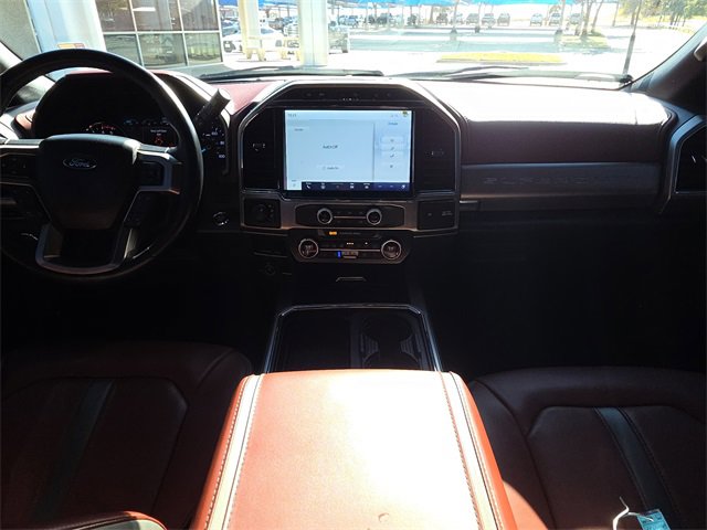 Certified 2022 Ford F450 Platinum w/ FX4 Off-Road Package image 12