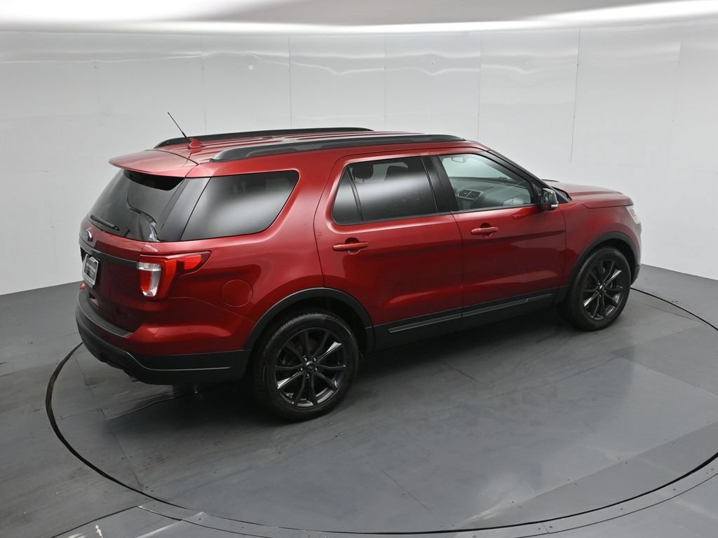 Certified 2019 Ford Explorer XLT w/ Equipment Group 202A FWD image 41