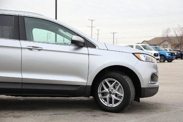 Certified 2024 Ford Edge SEL w/ Convenience Package image 2