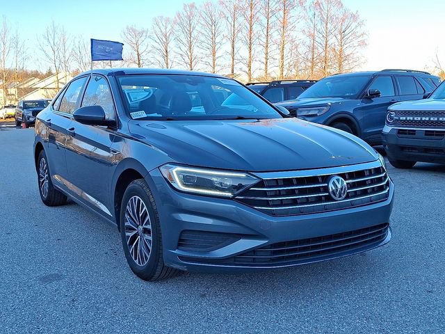 Used 2019 Volkswagen Jetta SEL w/ Cold Weather Package image 2