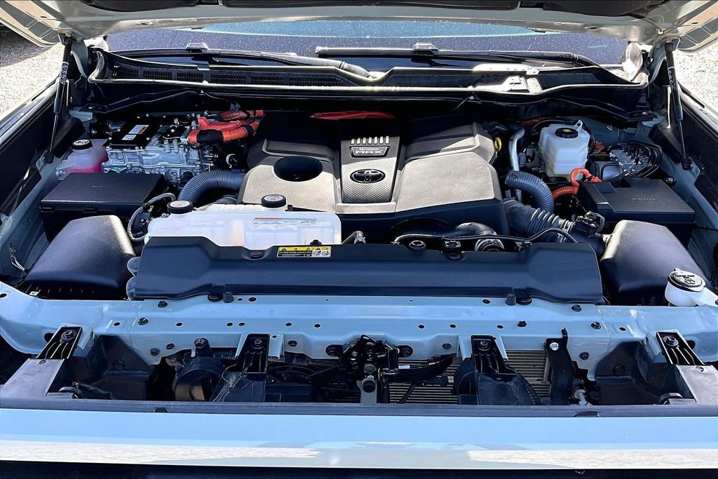 Used 2024 Toyota Tundra Limited w/ TRD Off-Road Package AWD/4WD image 10