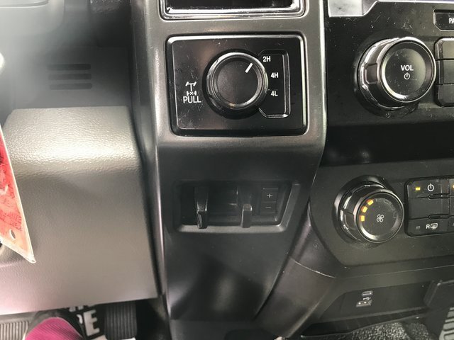 Certified 2022 Ford F350 XLT w/ XLT Value Package image 9