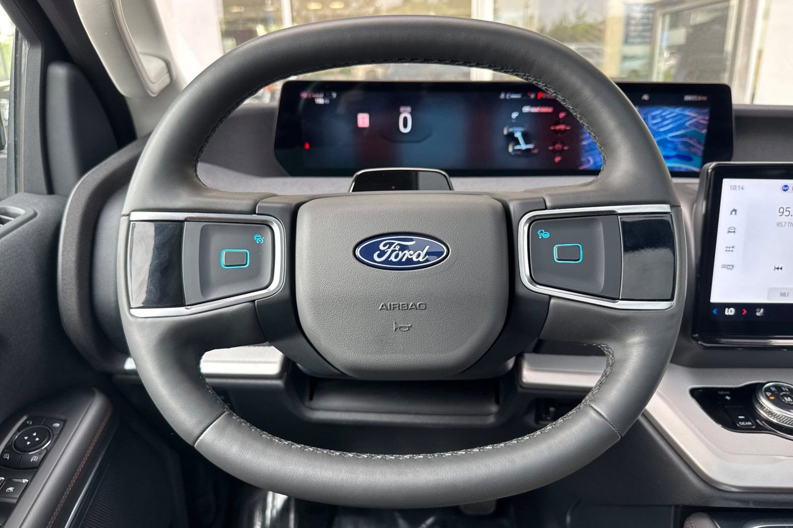 Certified 2025 Ford Expedition Active image 26