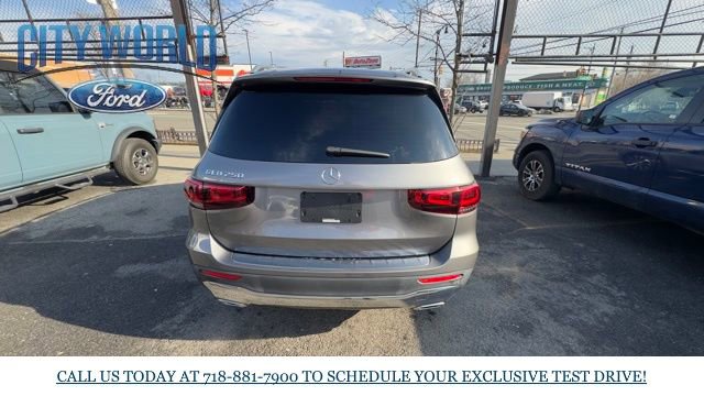Used 2022 Mercedes-Benz GLB 250 w/ Premium Package Lite image 4