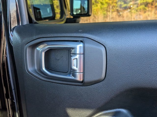 Used 2022 Jeep Gladiator Rubicon w/ Cold Weather Group image 35