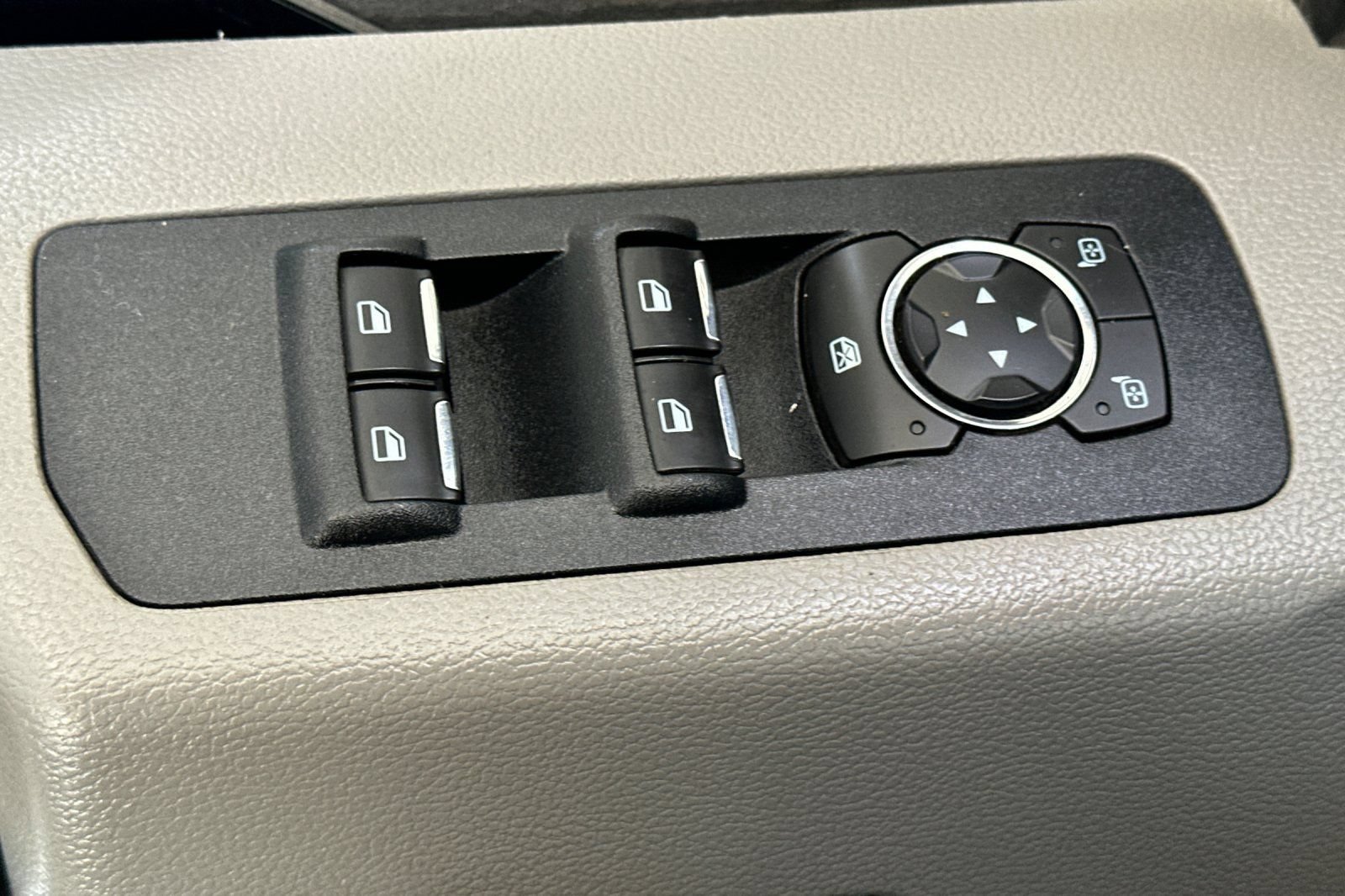 Certified 2019 Ford F150 XLT w/ Equipment Group 302A Luxury AWD/4WD image 11