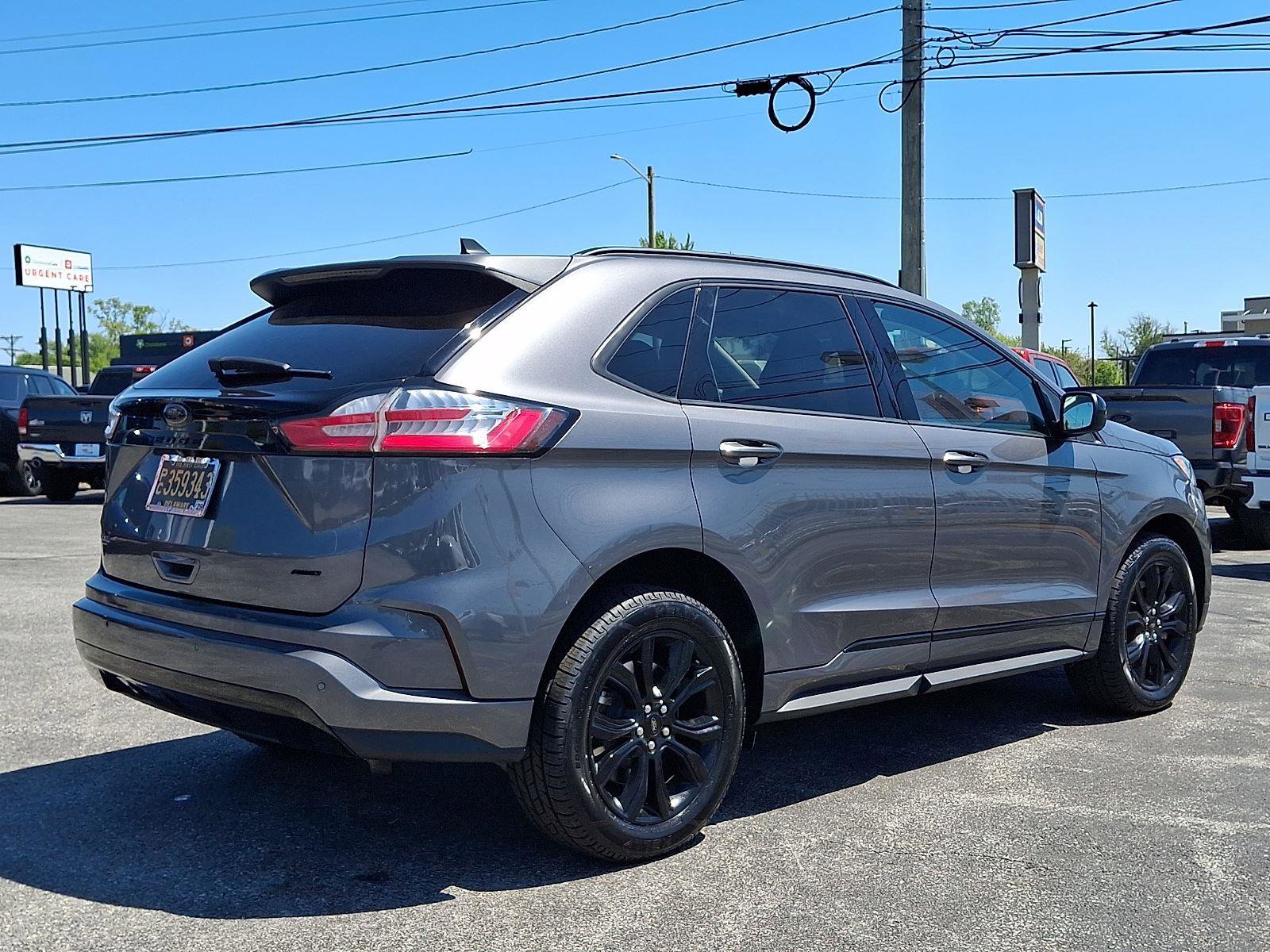 Certified 2022 Ford Edge SE w/ Black Appearance Package AWD/4WD image 6