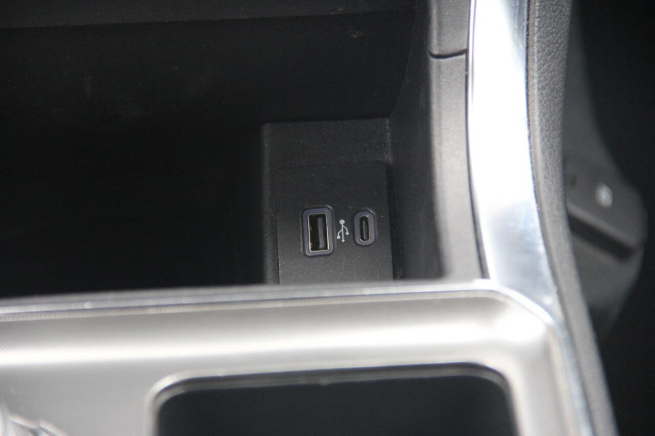 Certified 2022 Ford Edge Titanium image 21