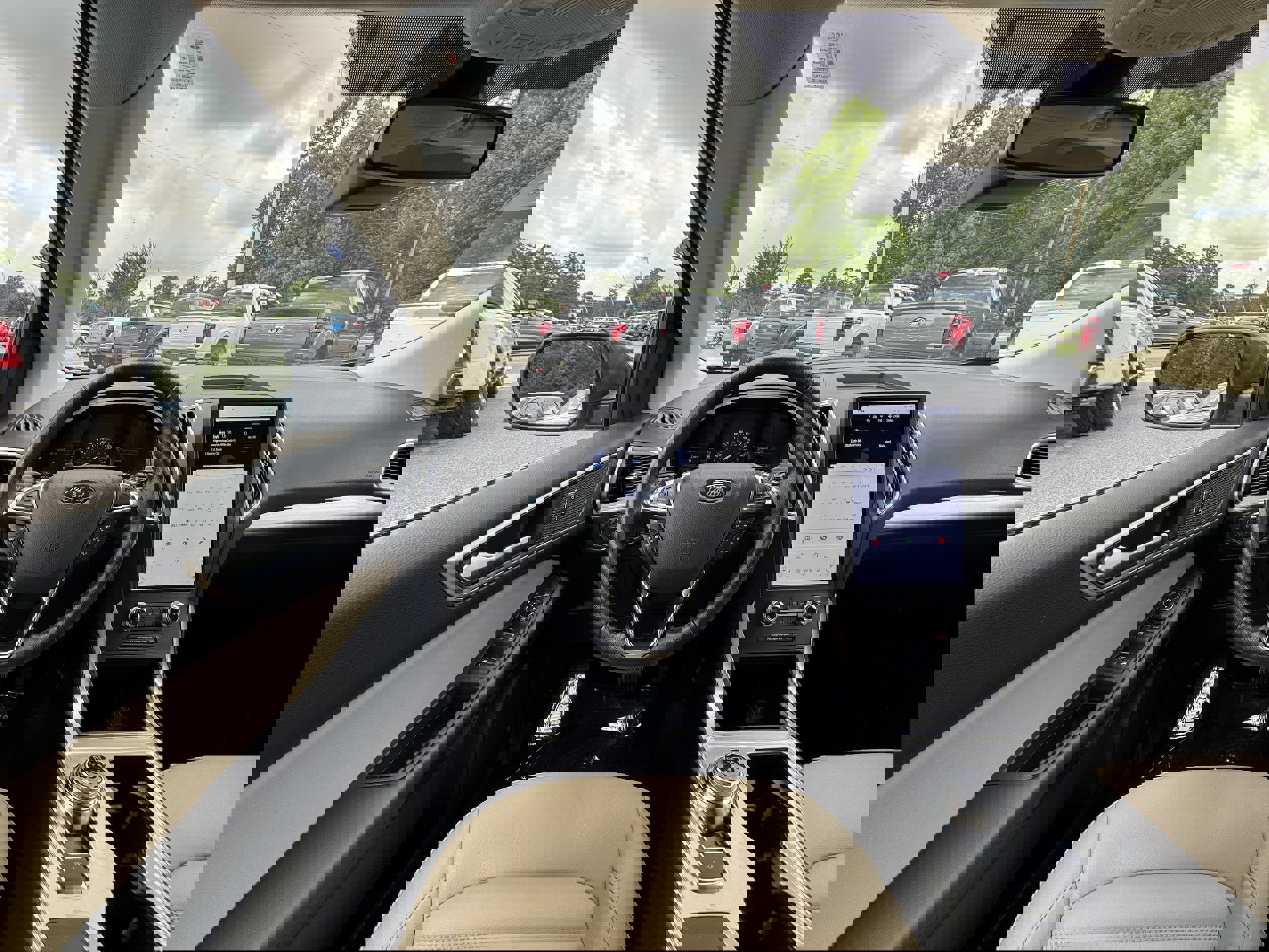 Certified 2024 Ford Edge SEL image 13