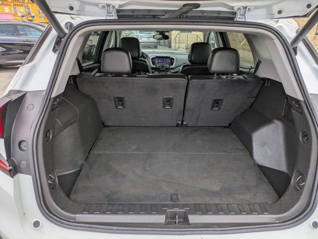 Used 2023 GMC Terrain SLT FWD image 25