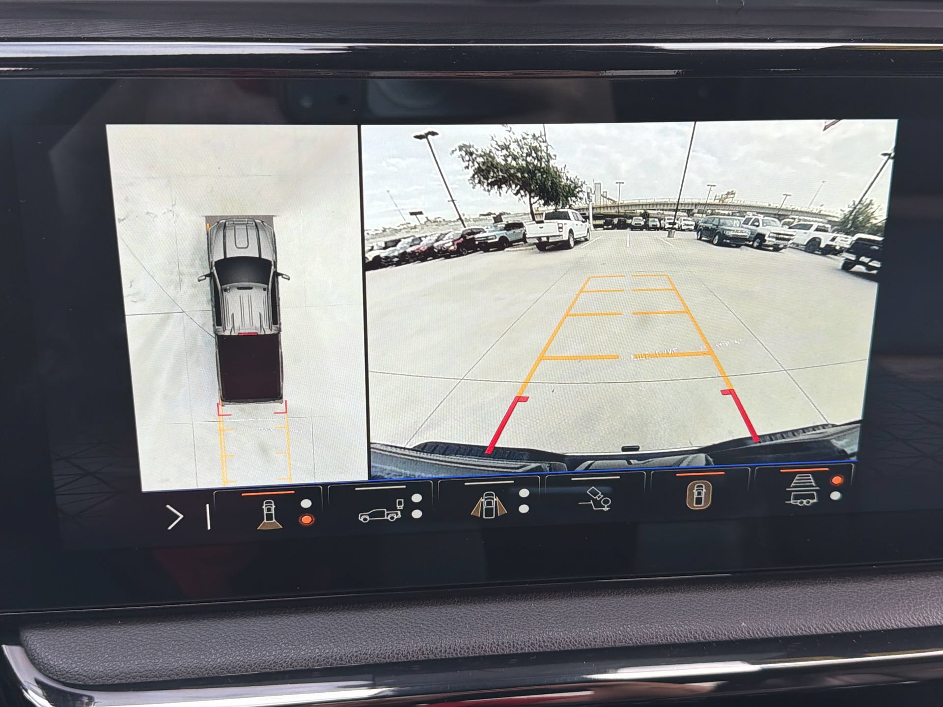 Used 2024 GMC Sierra 2500 AT4 w/ AT4 Premium Plus Package AWD/4WD image 17