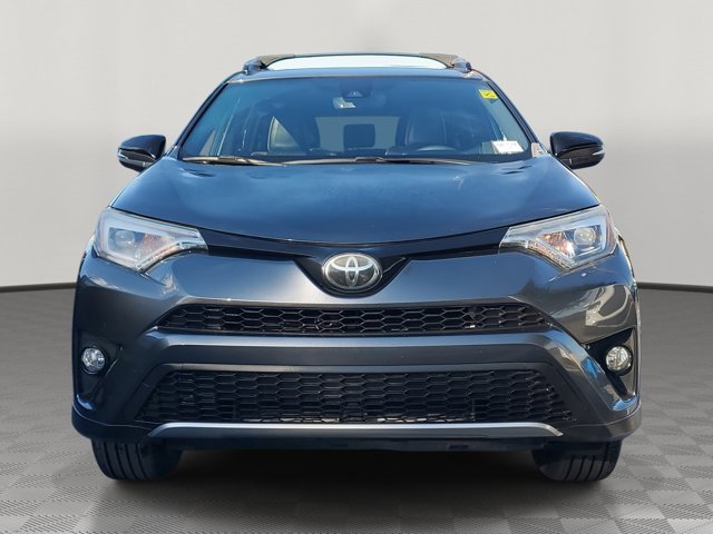 Used 2018 Toyota RAV4 SE image 6