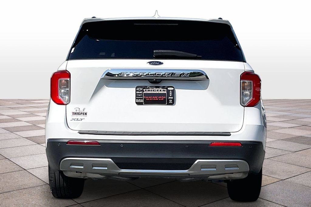 Certified 2023 Ford Explorer XLT w/ Equipment Group 202A RWD image 4
