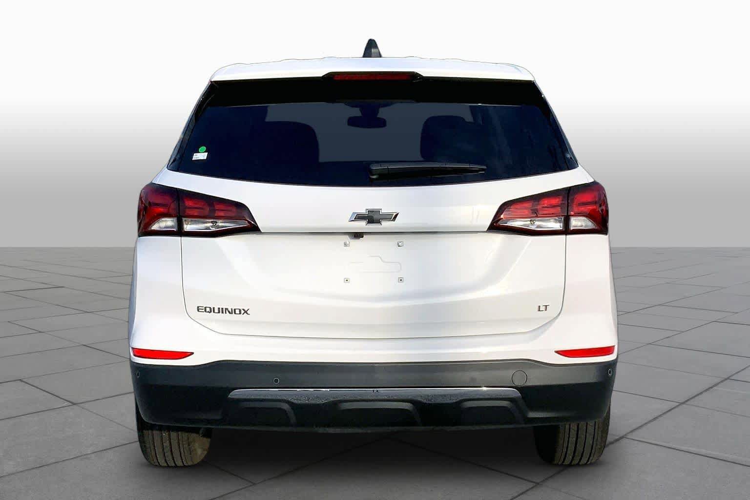 Used 2024 Chevrolet Equinox LT w/ LPO, Floor Liner Package FWD image 5
