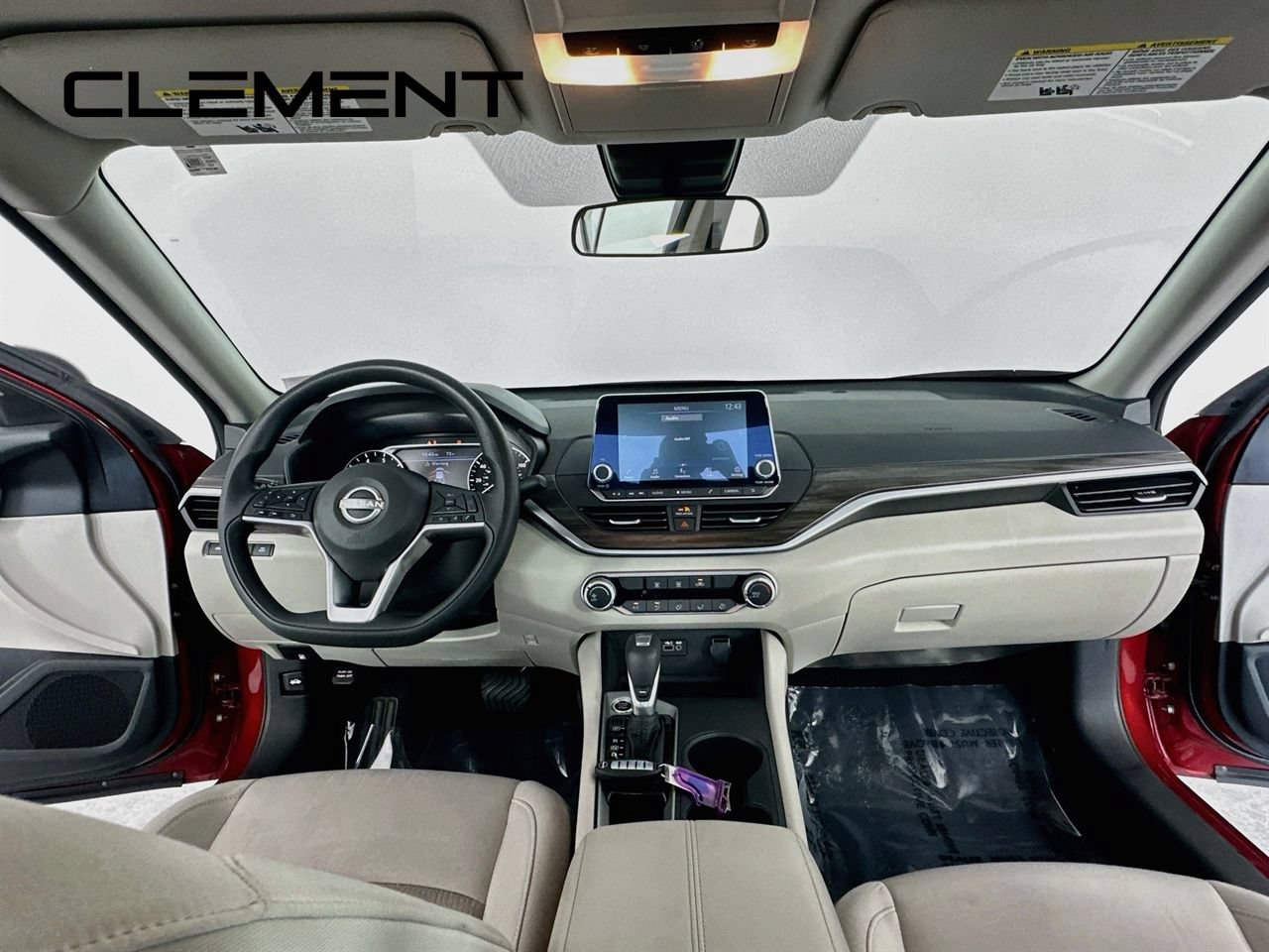 Used 2025 Nissan Altima 2.5 SV FWD image 12