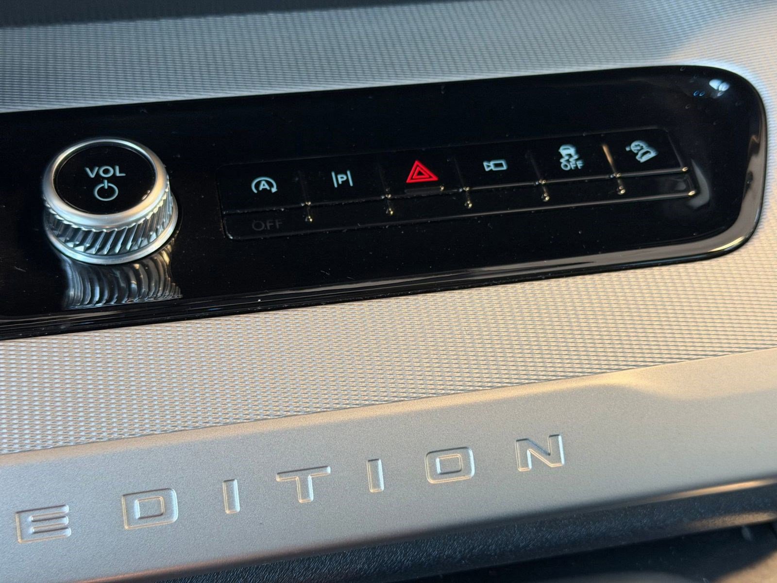 Certified 2025 Ford Expedition Max Active image 27