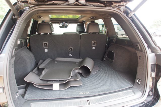 Used 2023 Jeep Grand Cherokee Summit AWD/4WD image 18