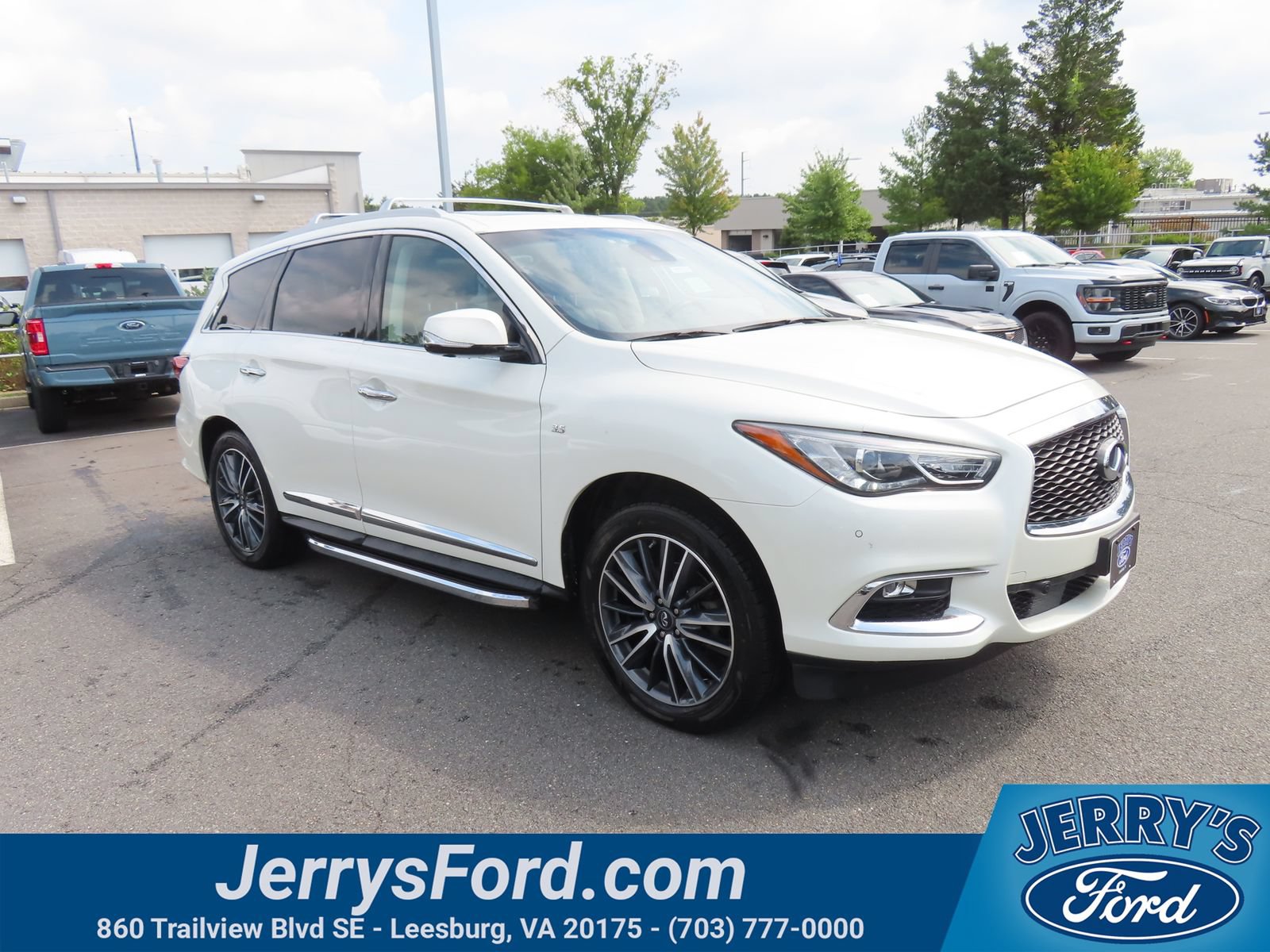 Used 2018 INFINITI QX60 Luxe w/ Deluxe Technology Package