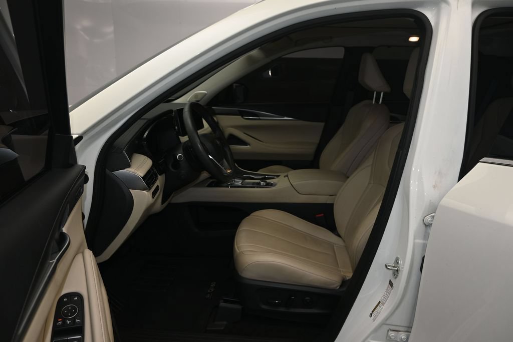 Used 2023 INFINITI QX60 Luxe w/ Performance Audio Package FWD image 17
