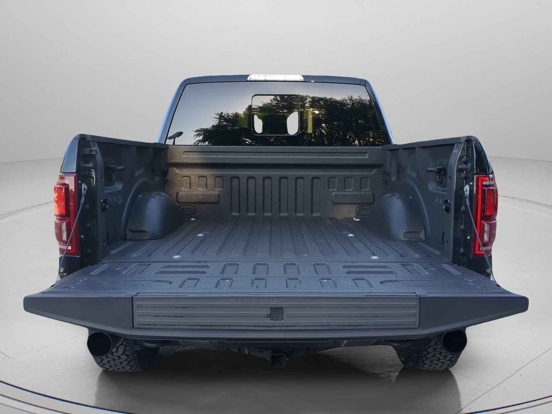 Certified 2018 Ford F150 Raptor w/ Equipment Group 802A Luxury AWD/4WD image 46