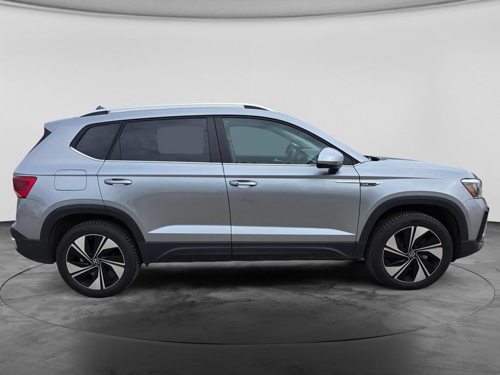 Used 2023 Volkswagen Taos SE AWD/4WD image 10