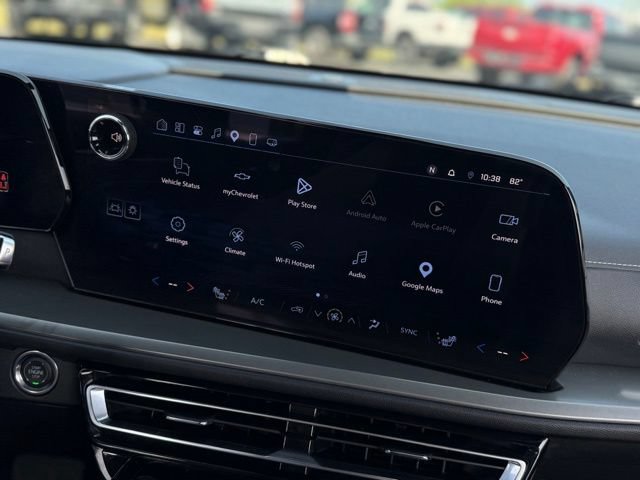 Used 2025 Chevrolet Traverse LT AWD/4WD image 23