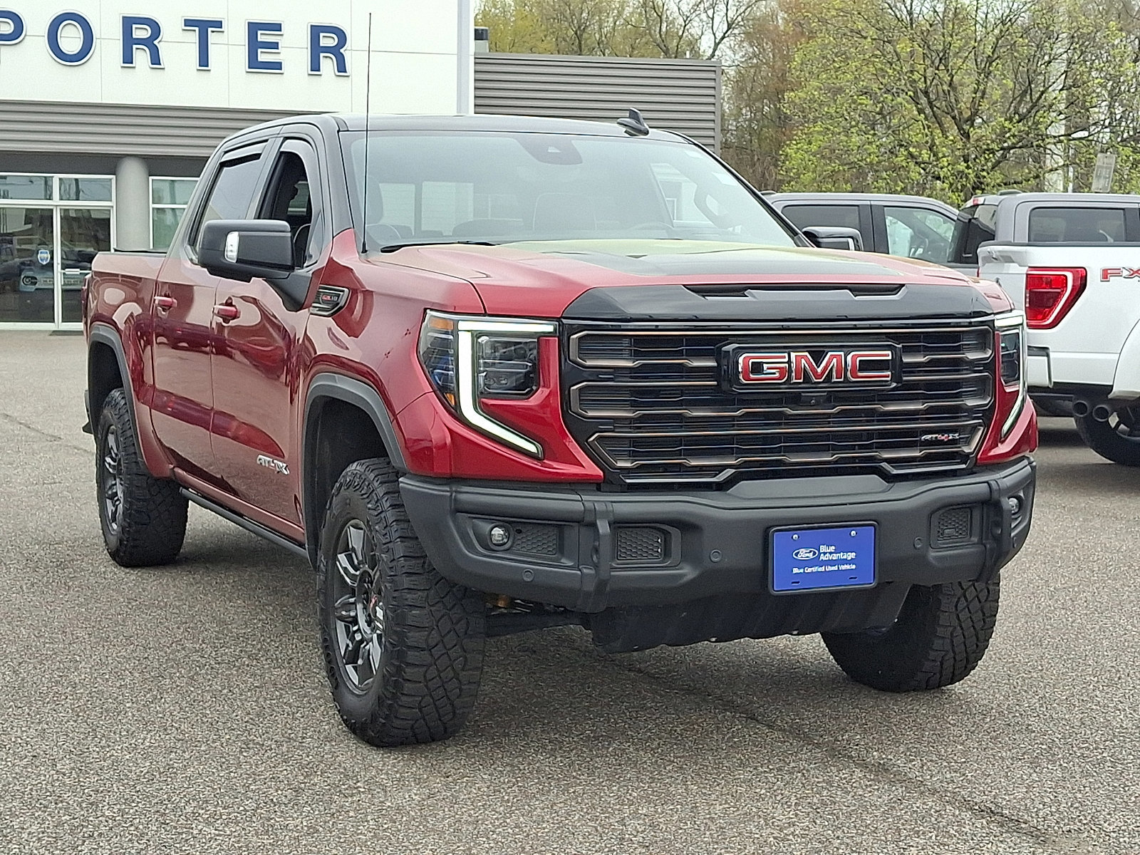 Used 2024 GMC Sierra 1500 AT4X image 10