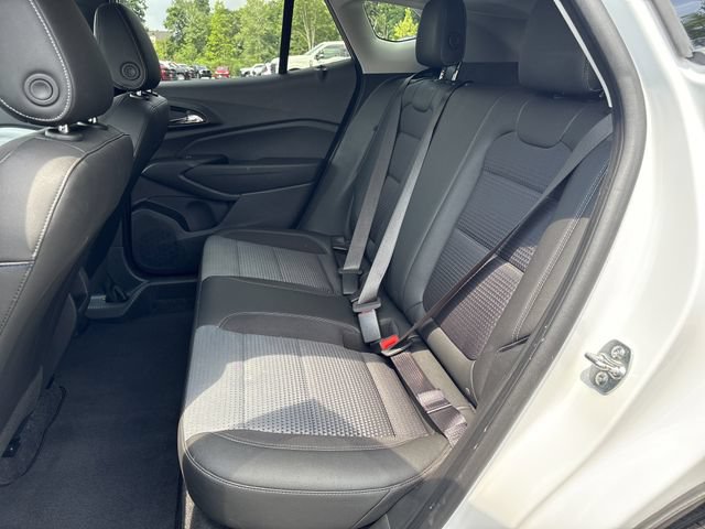 Used 2025 Chevrolet Trax LT w/ LT Convenience Package FWD image 22