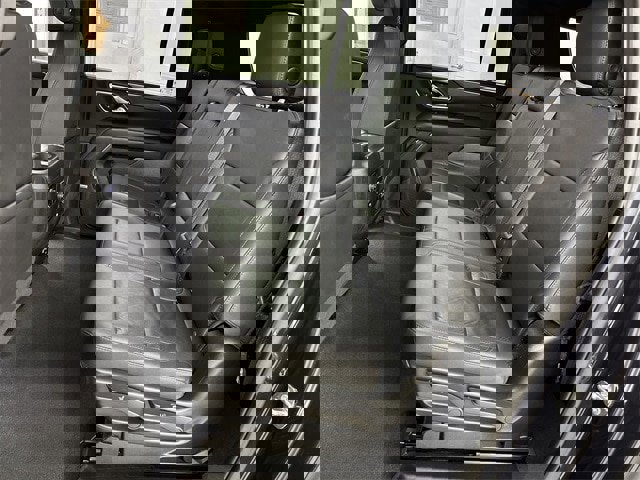 Used 2024 Chevrolet Suburban LT image 12