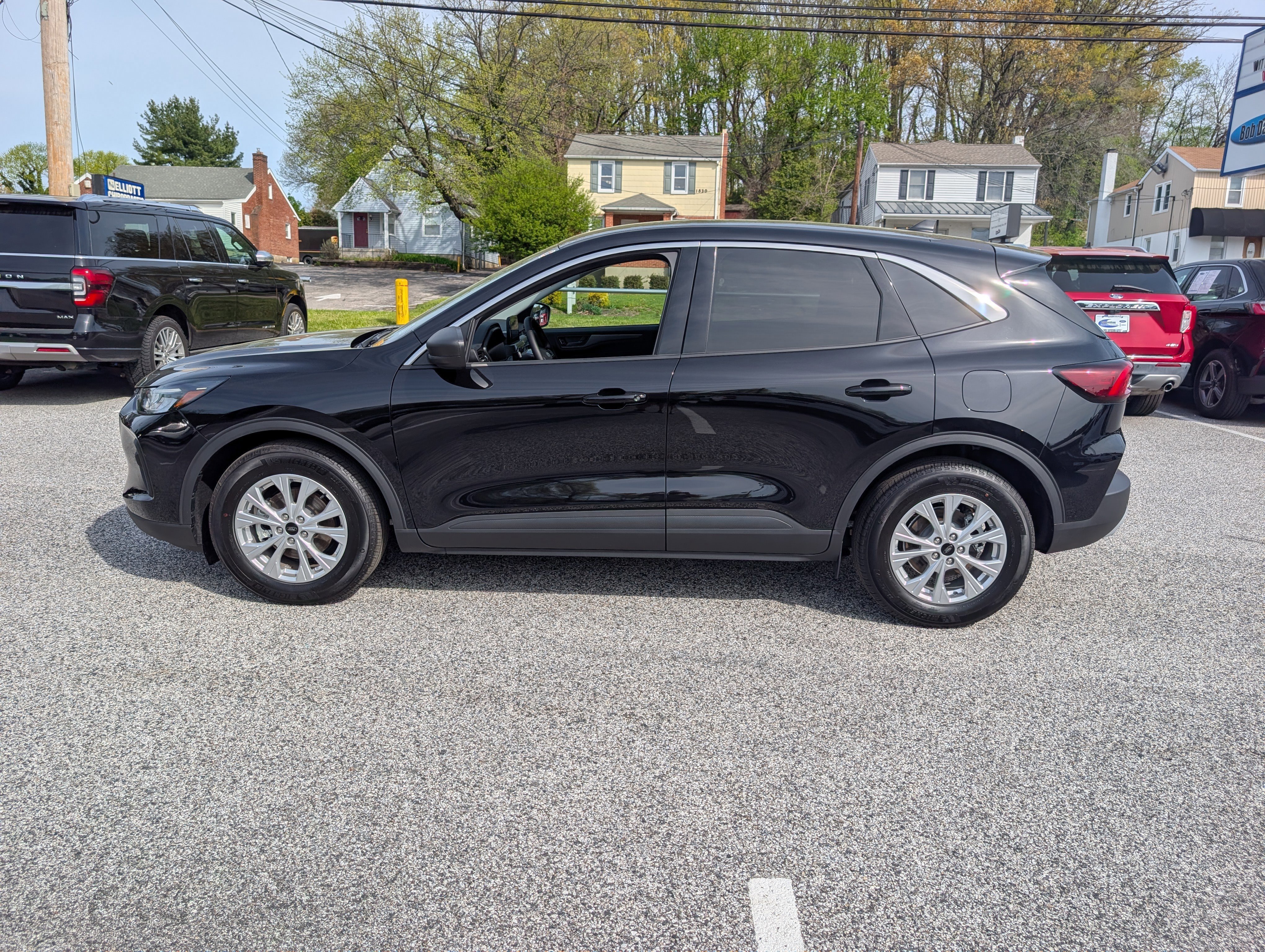 Certified 2024 Ford Escape Active w/ Cold Weather Package image 6