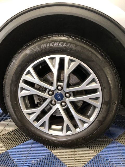 Certified 2022 Ford Escape SEL image 9