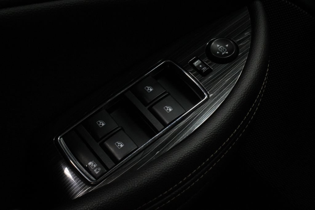 Used 2019 Chevrolet Impala LT FWD image 25