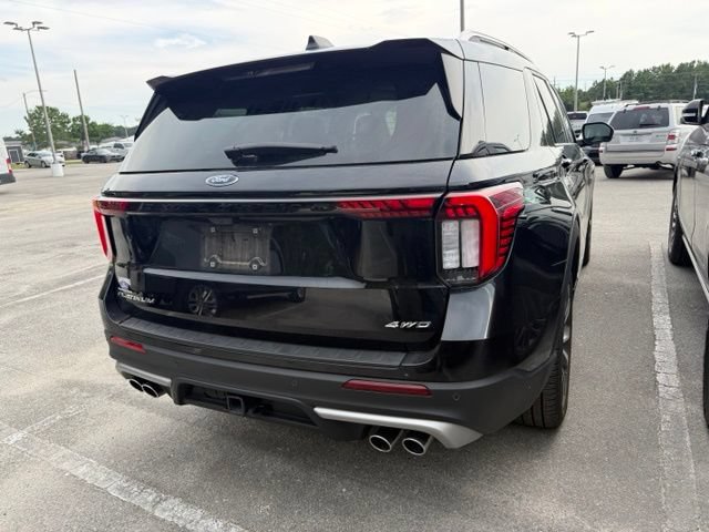 Certified 2025 Ford Explorer Platinum w/ Ultimate Package AWD/4WD image 3