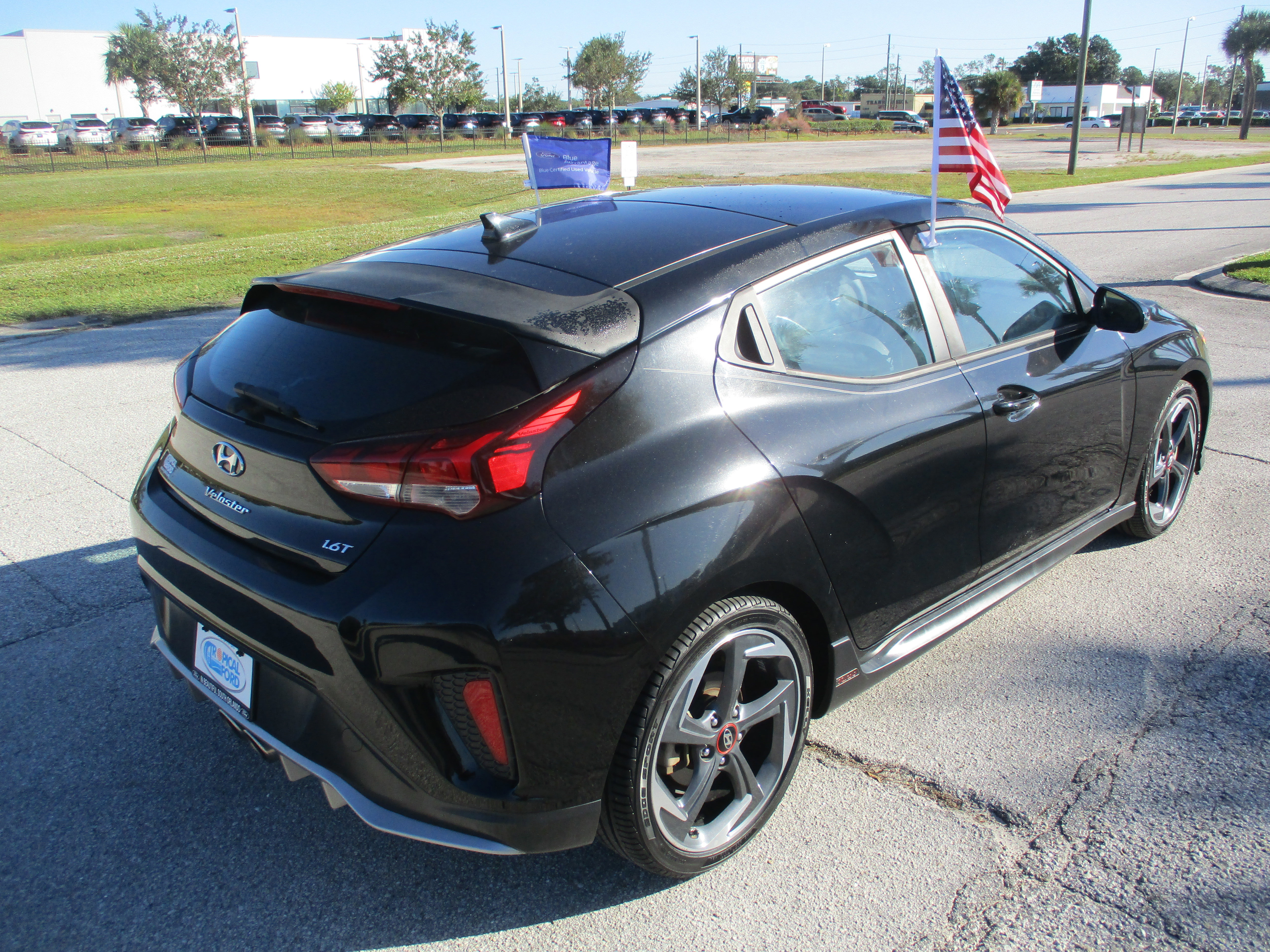 Used 2019 Hyundai Veloster Turbo image 4